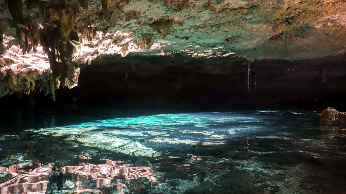 Mexico’s Yucatan peninsula Cenote