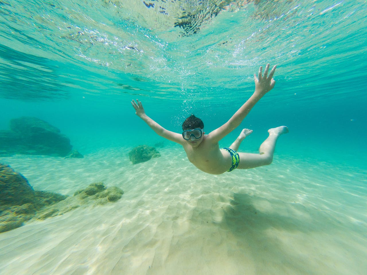 Is There a Minimum Age to Teach a Child to Snorkel?