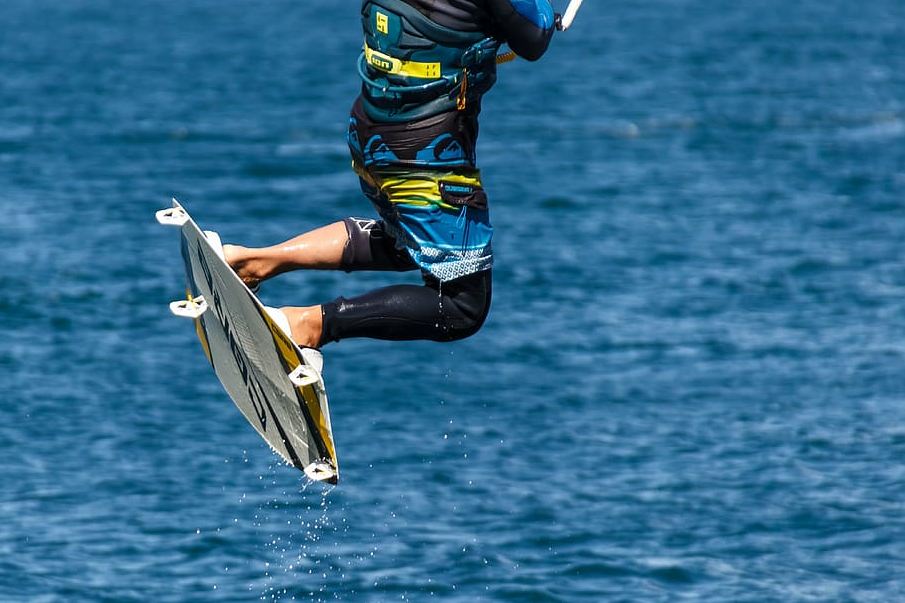 A wakeboard with fins